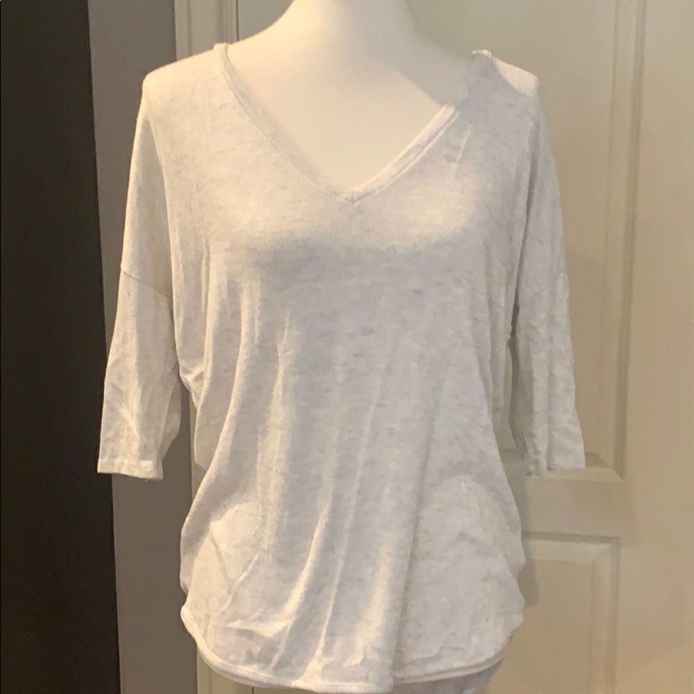 🎽 Express Gray Three-Quarter Sleeve Top - Excellent Condition